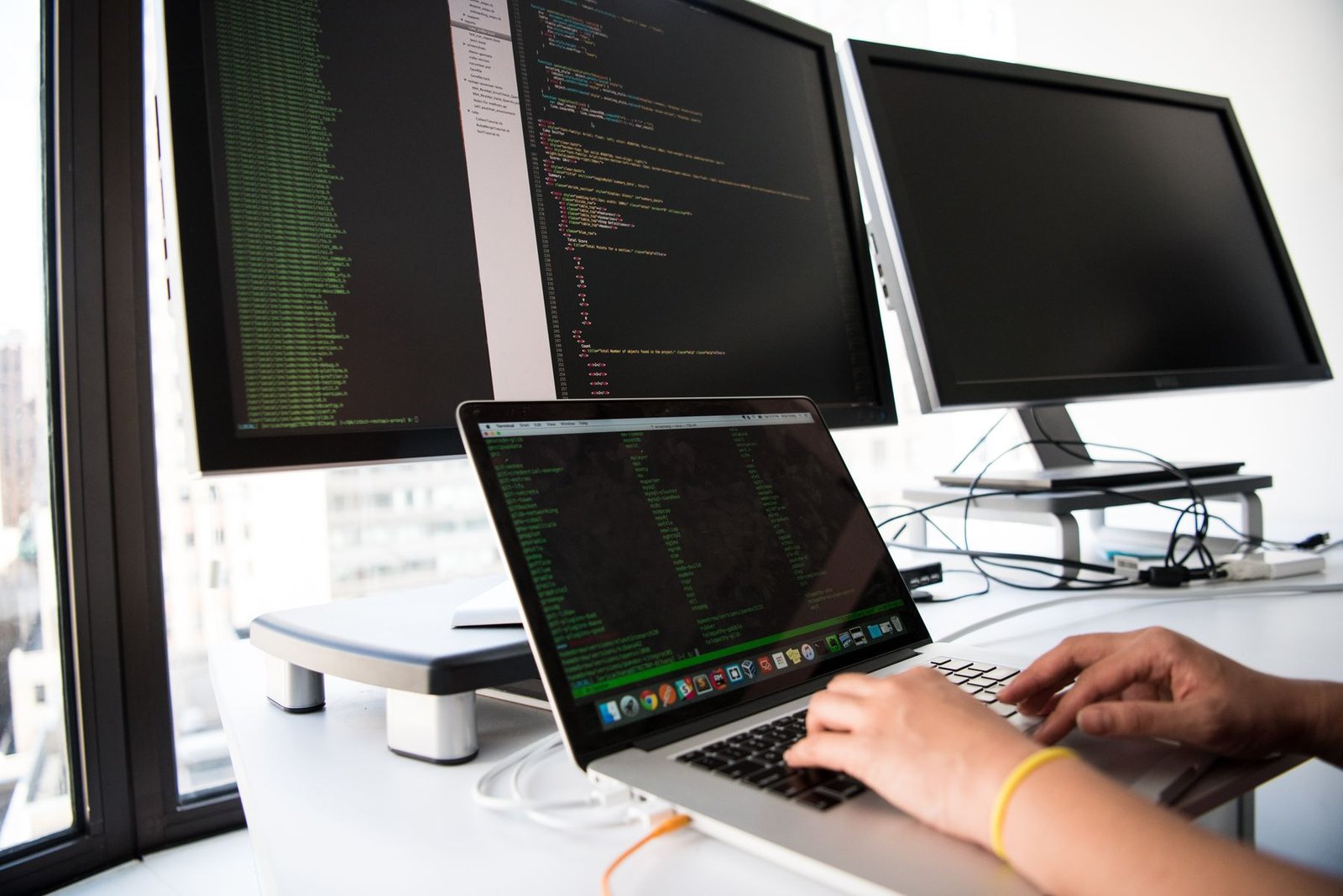Código em uma estação de trabalho de programação